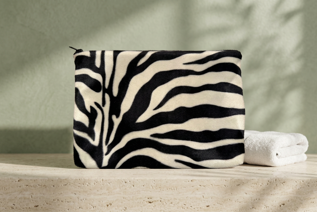 Cool Bag Zebra i en ljus spa-miljö